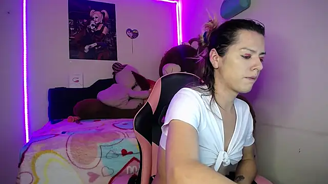 yuliana 19 online show from 20, 12, 2025