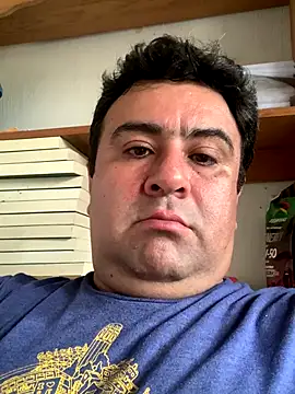 EmilianoGt online show from 8, 10, 2025