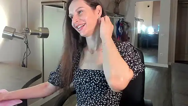 Snapshot of Mila_Anders chatting on 25, 6, 2026 Mila Anders online show from 25, 6, 2026