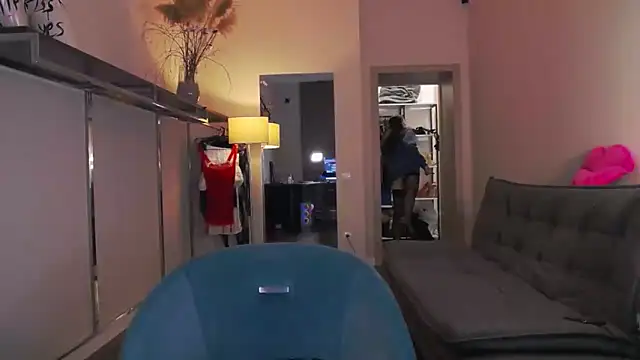 Mila Anders online show from 9, 11, 2025