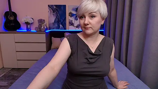 Snapshot of BlondPearl chatting on 28, 7, 2026 BlondPearl online show from 28, 7, 2026