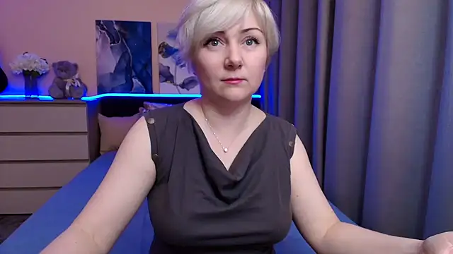 Snapshot of BlondPearl chatting on 24, 6, 2026 BlondPearl online show from 24, 6, 2026