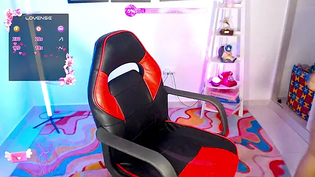 Snapshot of Aaliyahas chatting on 9, 10, 2025 Aaliyahas online show from 9, 10, 2025