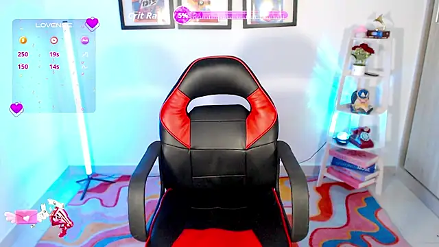 Snapshot of Aaliyahas chatting on 8, 10, 2025 Aaliyahas online show from 8, 10, 2025