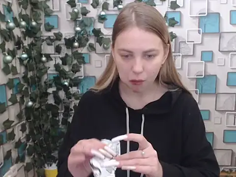 klerkarina online show from 6, 1, 2025