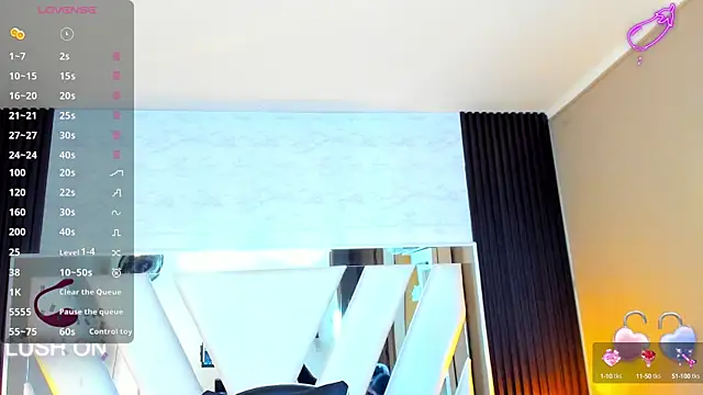 Snapshot of Linda4Petite chatting on 19, 9, 2025 Linda4Petite online show from 19, 9, 2025