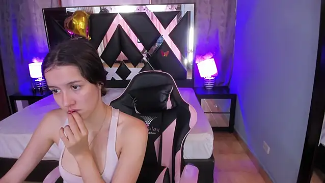 Linda4Petite online show from 22, 7, 2026