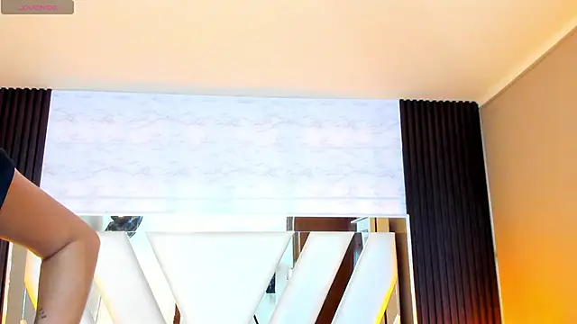 Snapshot of Linda4Petite chatting on 27, 9, 2025 Linda4Petite online show from 27, 9, 2025