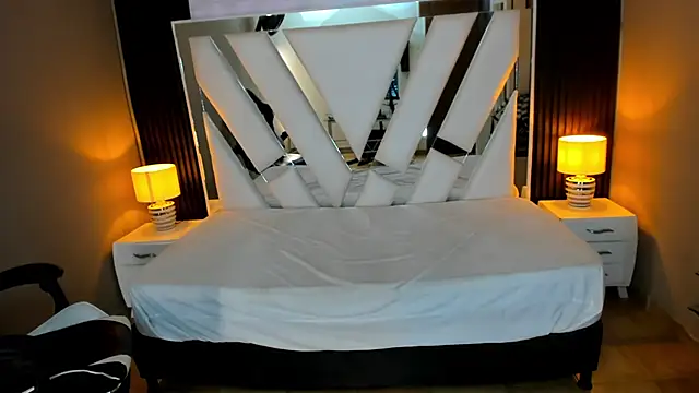 Linda4Petite online show from 9, 2, 2026