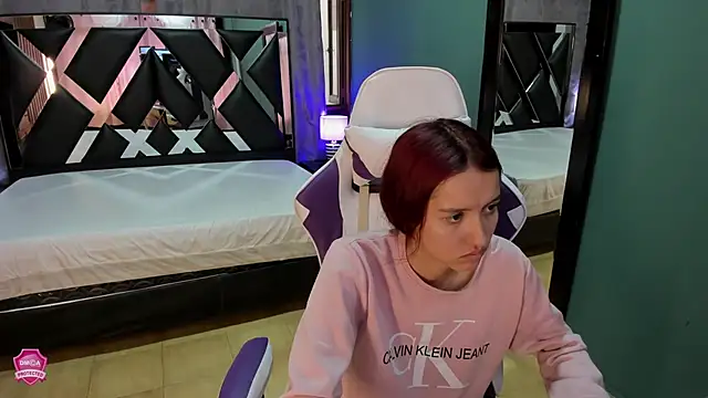 Snapshot of Linda4Petite chatting on 9, 3, 2025 Linda4Petite online show from 9, 3, 2025