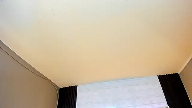 Snapshot of Linda4Petite chatting on 26, 11, 2025 Linda4Petite online show from 26, 11, 2025