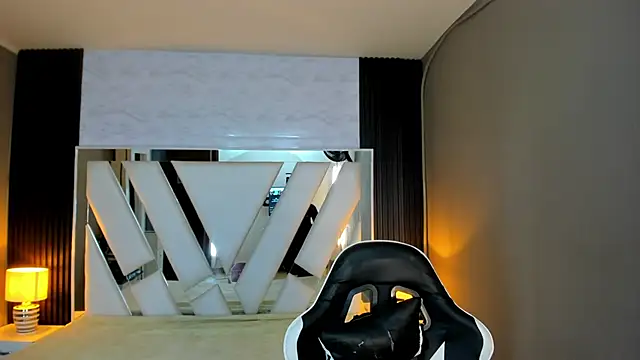 Linda4Petite online show from 21, 3, 2026