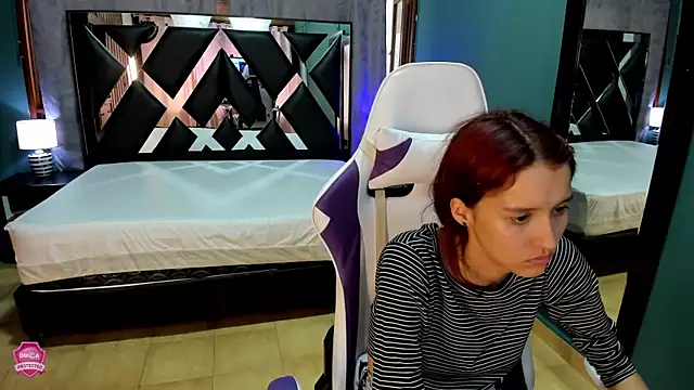 Snapshot of Linda4Petite chatting on 16, 3, 2025 Linda4Petite online show from 16, 3, 2025