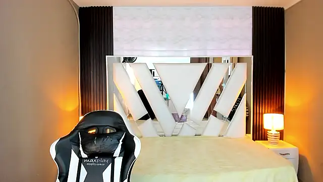 Linda4Petite online show from 16, 3, 2026