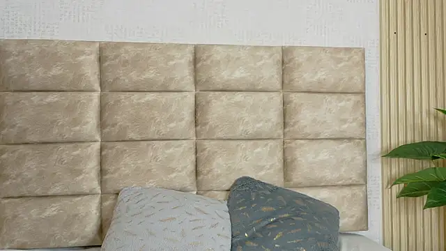 CameronCollins  online show from 17, 4, 2026