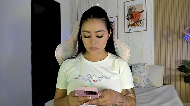 CameronCollins  online show from 21, 11, 2025