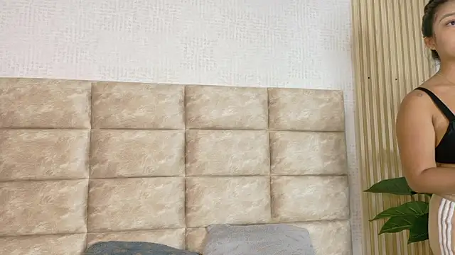 CameronCollins  online show from 13, 4, 2026