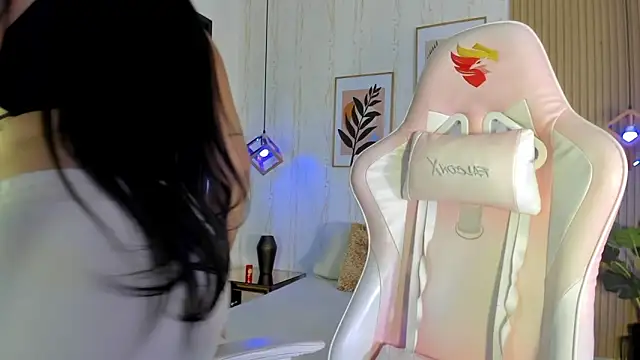 CameronCollins  online show from 5, 12, 2025