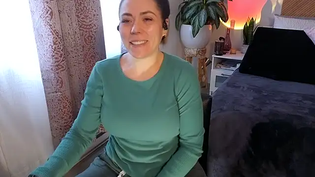 Ellie-L-Elizabeth online show from 24, 2, 2026