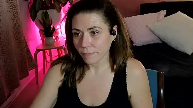 Ellie-L-Elizabeth online show from 8, 2, 2026