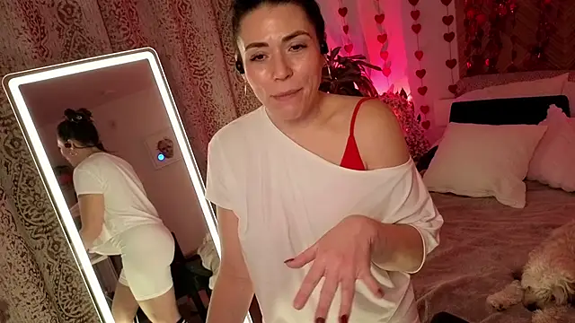 Ellie-L-Elizabeth online show from 15, 2, 2026