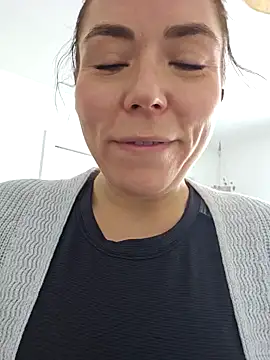 Snapshot of Ellie-L-Elizabeth chatting on 28, 1, 2025 Ellie-L-Elizabeth online show from 28, 1, 2025