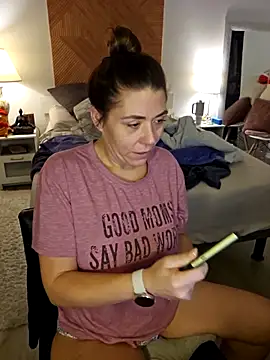 Snapshot of Ellie-L-Elizabeth chatting on 27, 11, 2025 Ellie-L-Elizabeth online show from 27, 11, 2025