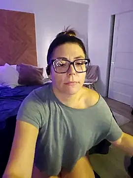 Snapshot of Ellie-L-Elizabeth chatting on 21, 11, 2025 Ellie-L-Elizabeth online show from 21, 11, 2025