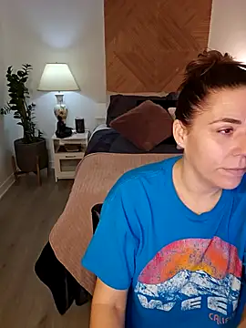 Snapshot of Ellie-L-Elizabeth chatting on 24, 11, 2025 Ellie-L-Elizabeth online show from 24, 11, 2025