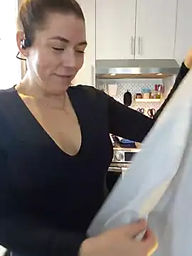 Snapshot of Ellie-L-Elizabeth chatting on 23, 1, 2025 Ellie-L-Elizabeth online show from 23, 1, 2025