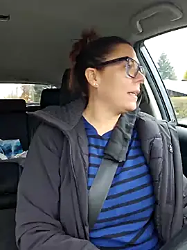 Snapshot of Ellie-L-Elizabeth chatting on 3, 11, 2025 Ellie-L-Elizabeth online show from 3, 11, 2025