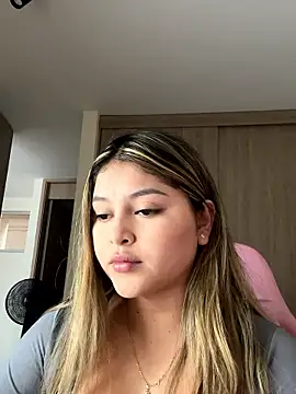 lunablossom  online show from 13, 1, 2026