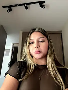 lunablossom  online show from 10, 1, 2026