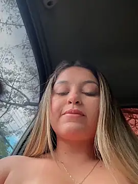 lunablossom  online show from 4, 12, 2025