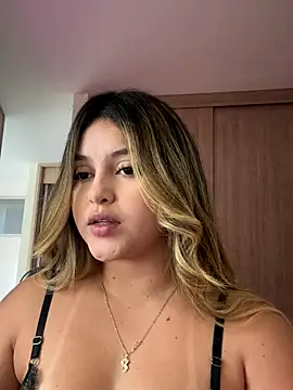 lunablossom  online show from 10, 11, 2025