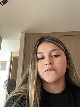 lunablossom  online show from 9, 2, 2026