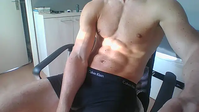 Snapshot of RamonJoosse2002 chatting on 15, 5, 2026 RamonJoosse2002 online show from 15, 5, 2026