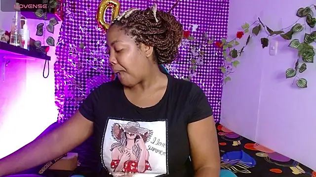 Snapshot of niawk_ chatting on 21, 11, 2025 niawk online show from 21, 11, 2025