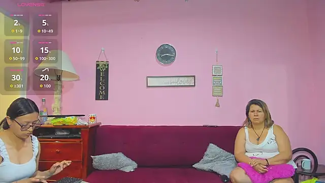 lesbiancuple online show from 25, 9, 2025
