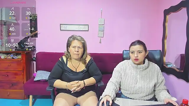 lesbiancuple online show from 30, 11, 2025