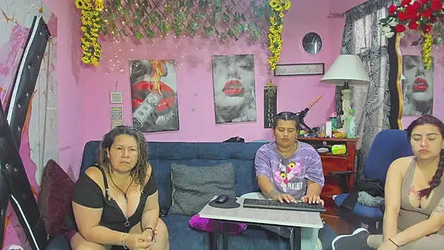 lesbiancuple online show from 30, 4, 2026