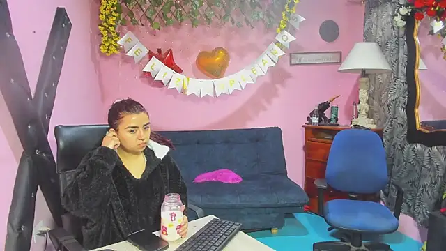 lesbiancuple online show from 10, 3, 2026