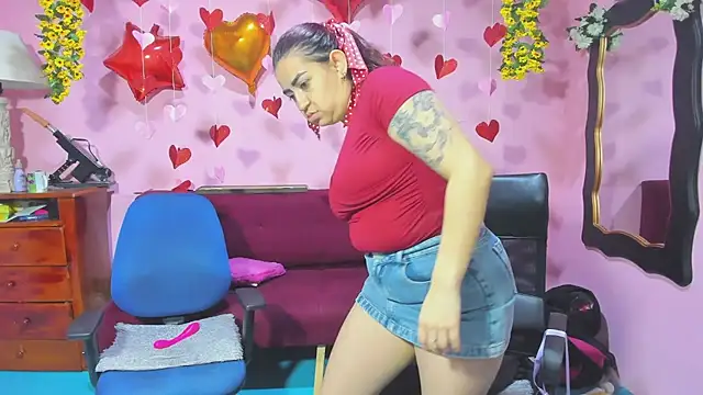 lesbiancuple online show from 15, 2, 2026