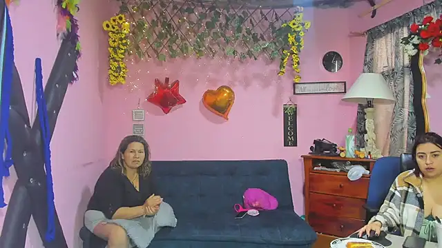 lesbiancuple online show from 27, 3, 2026