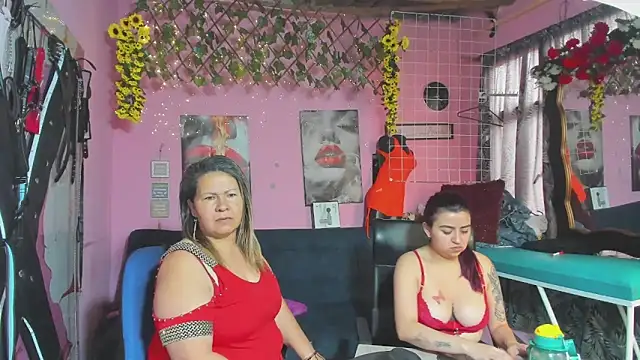lesbiancuple online show from 23, 5, 2026