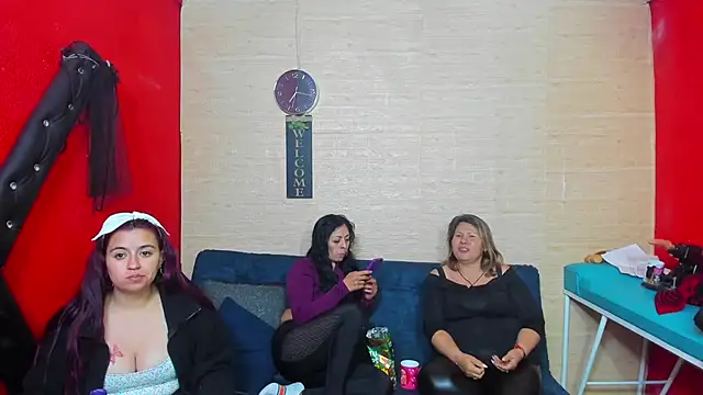 lesbiancuple online show from 22, 9, 2025