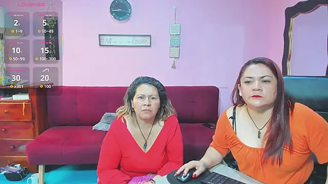lesbiancuple online show from 24, 10, 2025