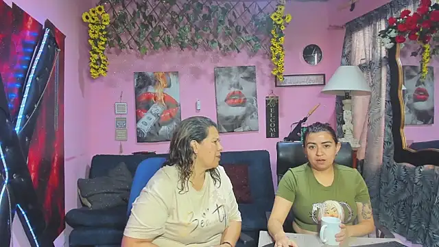 lesbiancuple online show from 20, 4, 2026