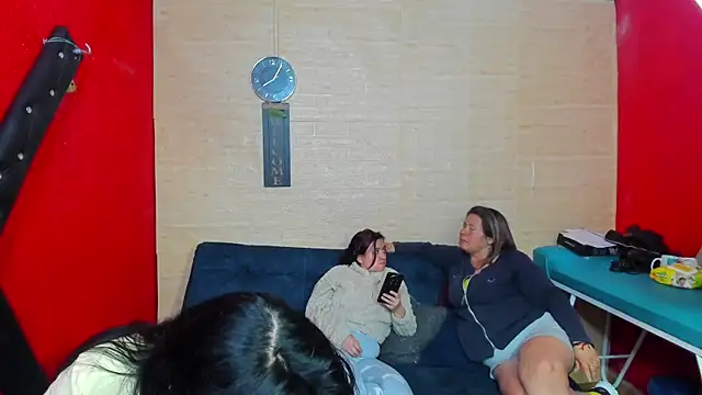 lesbiancuple online show from 7, 11, 2025