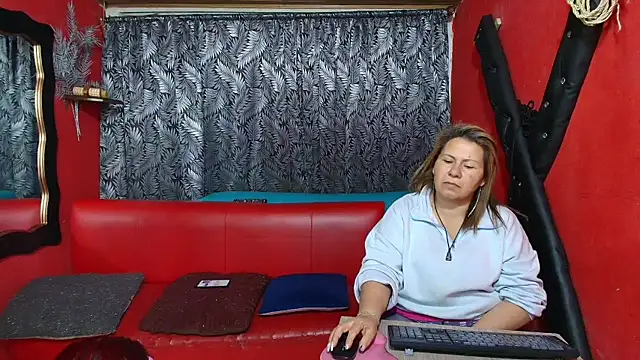 lesbiancuple online show from 20, 3, 2025